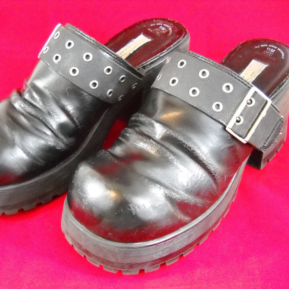 Vintage No Boundaries Black Leather Slip-On Clogs